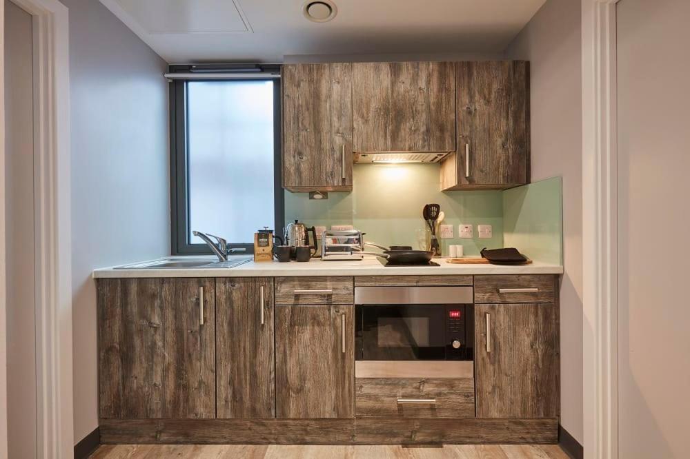 Apartment Crown Place Norwich: Student-focused With Shared Kitchen *